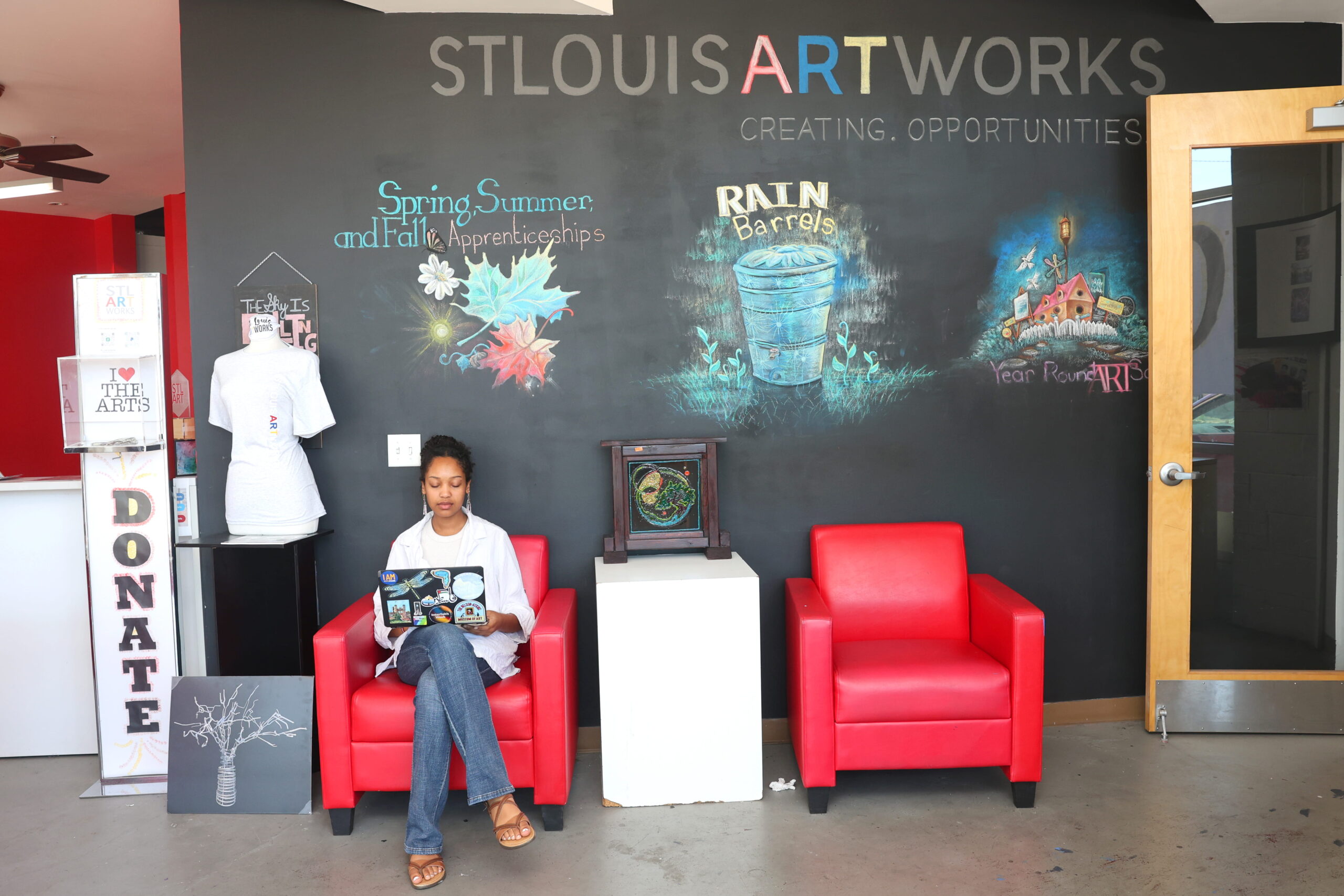 STL ArtWorks bringing creative joy to kids with support of St. Louis Fellow