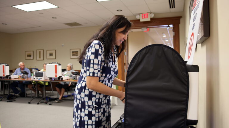 Big turnout for Missouri Primary at WashU’s on-campus polling place